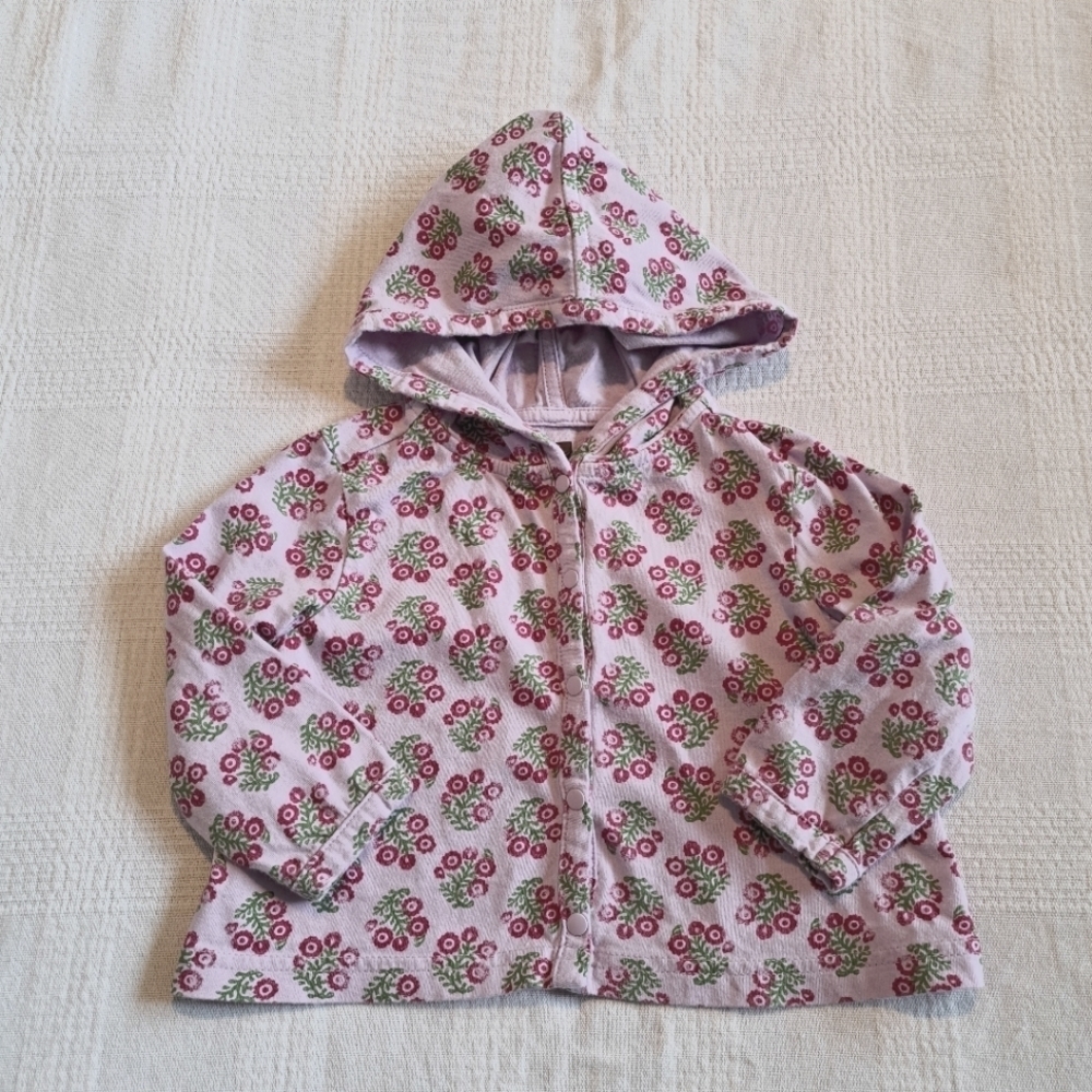 Tea Collection 6-12 months snap closed long sleeved hooded shirt